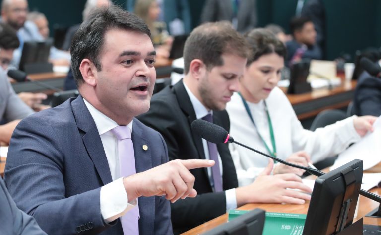 Discussão e votação de propostas legislativas. Dep. Rubens Pereira Júnior (PT-MA).