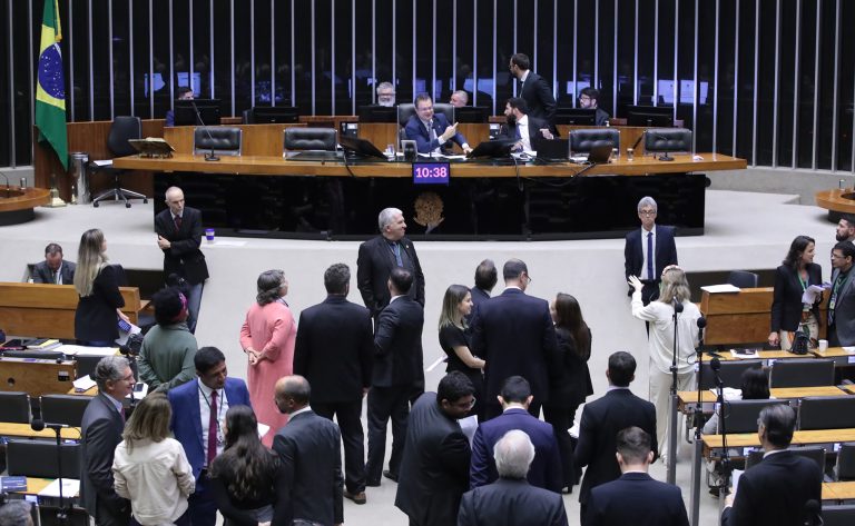 Discussão e votação de propostas legislativas. Dep. Sóstenes Cavalcante (PL - RJ)