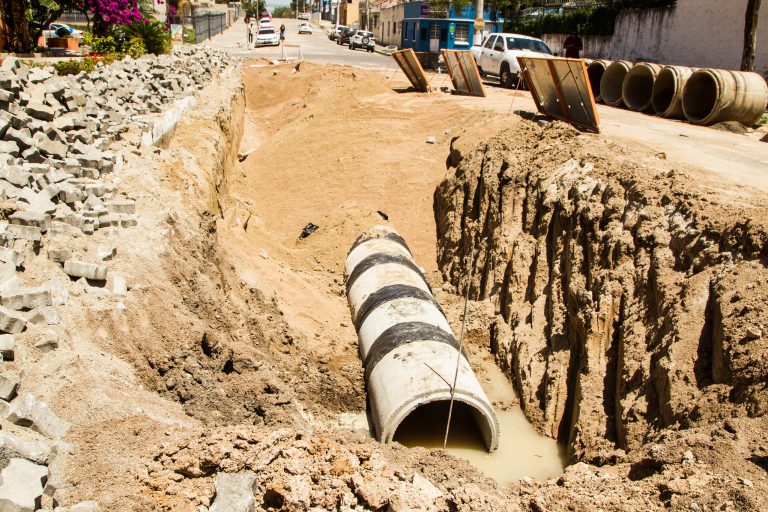 Meio Ambiente - água - saneamento básico esgotos esgotamento sanitário obras públicas manilhas