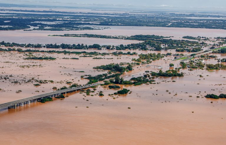 Cidades - catástrofe - enchete - clima - Sobrevoo em Canoas, Canoas (RS) inundado pelas chuvas