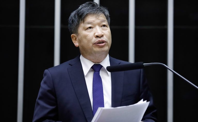 1ª Sessão de Trabalho - 1st Working Session - 1ª Sesión de trabajo. Member of China Parliament, Xiuxin Deng