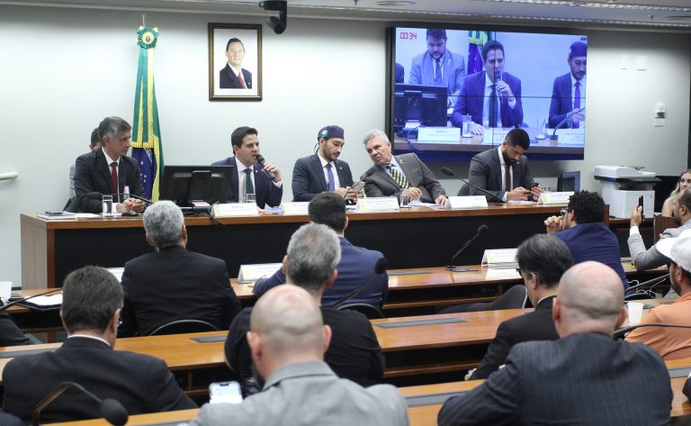 Audiência Pública - Prazo de validade de certificados de registro de arma de fogo.