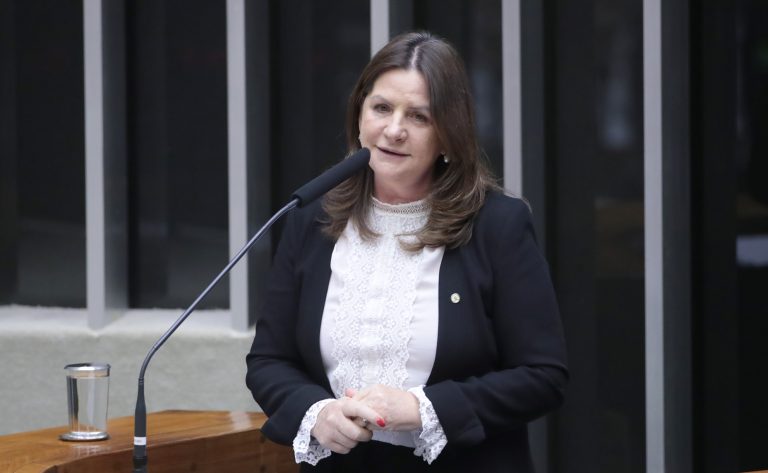 Homenagem aos 50 anos da Associação Catarinense ACAFE. Dep. Carmen Zanotto (CIDADANIA - SC)