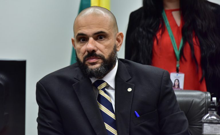Sargento Portugal em reunião da Comissão de Segurança Pública