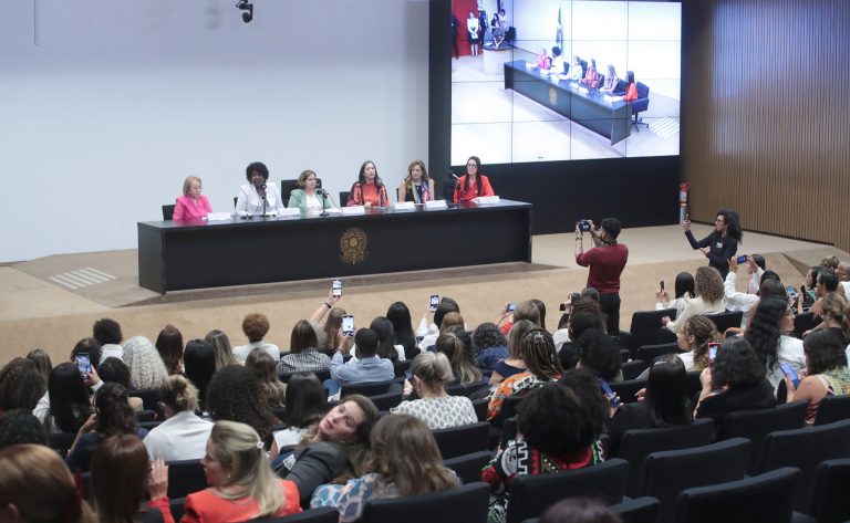 Seminário - Elas querem equidade: a força dos coletivos