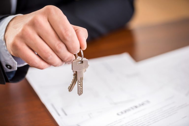 Habitação - geral - contratos aluguel locação imóveis compra inquilinos proprietários investimentos corretores imobiliárias