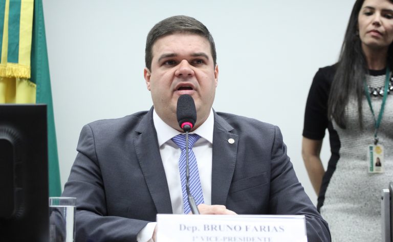 Audiência Pública - Reajuste anual do piso salarial dos profissionais de enfermagem. Dep. Bruno Farias (AVANTE-MG)