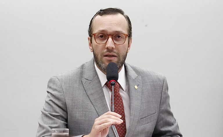 Instalação da comissão e eleição de presidente e vice-presidentes. Dep. Filipe Barros (PL - PR)