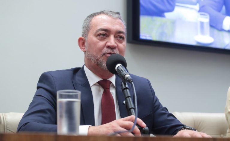 Frente Parlamentar de Soberania e Segurança Alimentar e Nutricional e de Combate à Fome no Brasil. Diretor-Presidente da Companhia Nacional de Abastecimento, Edegar Pretto