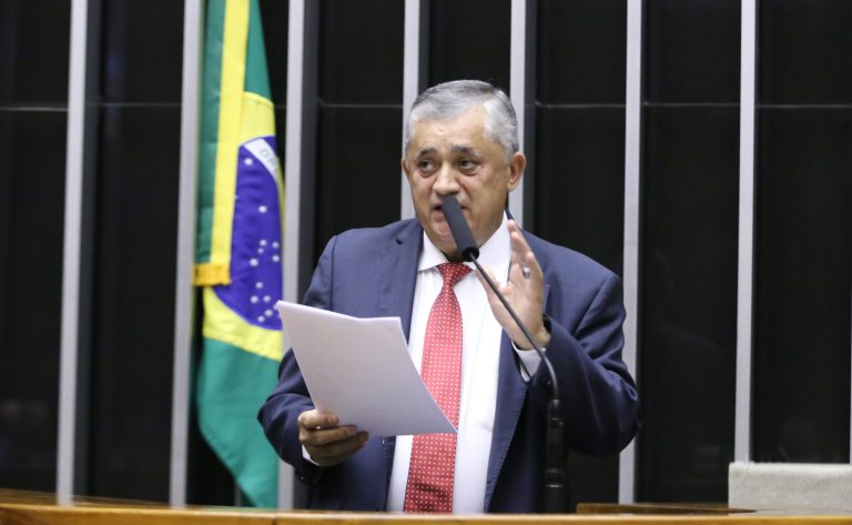 Discussão e votação de propostas legislativas. Dep. José Guimarães (PT-CE)