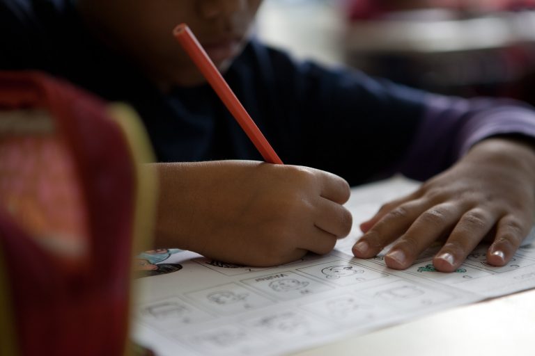 Educação - sala de aula - alfabetização ensino infantil educação básica alunos estudantes