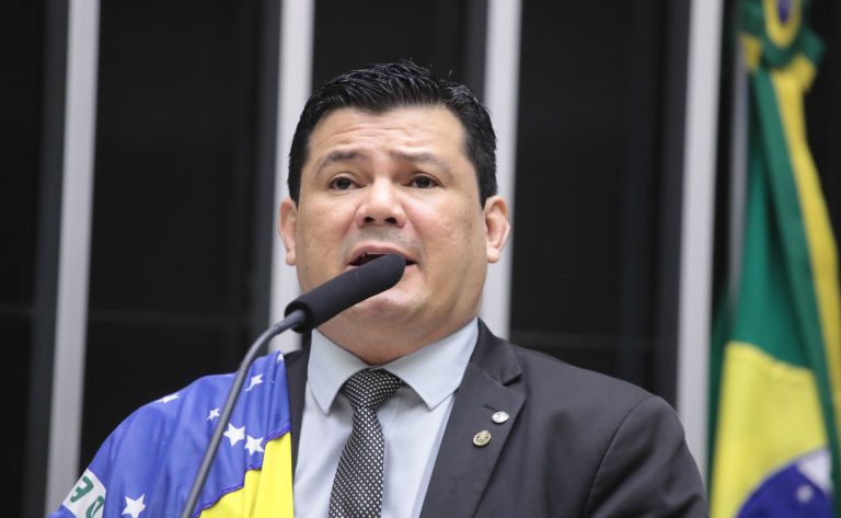 Discussão e votação de propostas legislativas. Dep. Gilvan da Federal (PL-ES)
