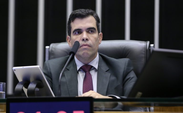Discussão e votação de propostas legislativas. Dep. Ricardo Ayres (REPUBLICANOS - TO)
