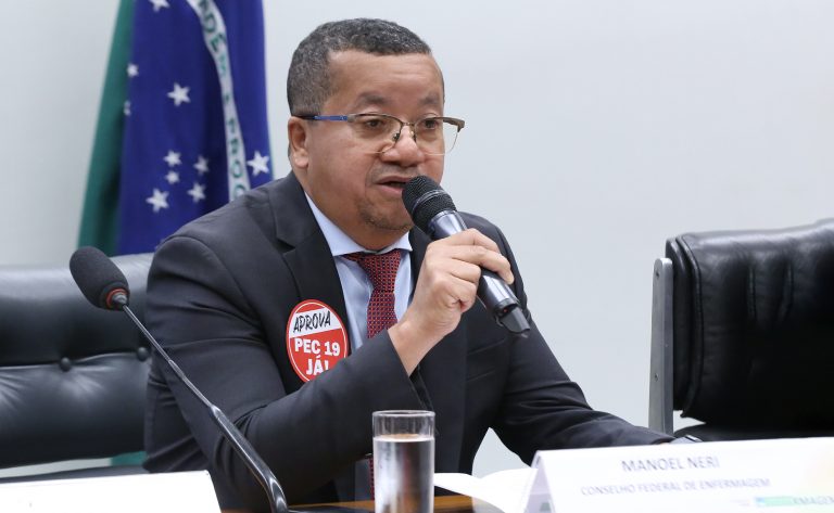 Audiência Pública - Atrasos nos pagamentos e descontos indevidos sobre o piso nacional da Enfermagem. Presidente do Conselho Federal de Enfermagem, Manoel Neri