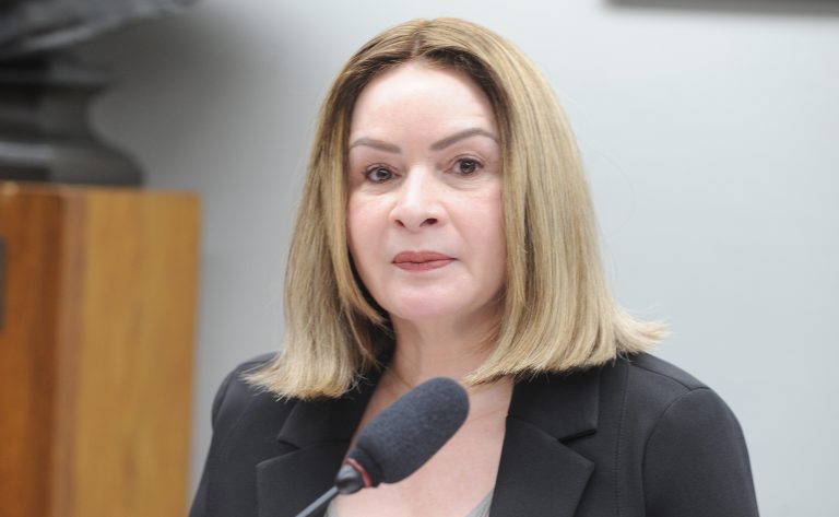 Audiência Pública - Educação em tempo integral – objetivo 6 do Plano Nacional de Educação. Dep. Socorro Neri (PP - AC)