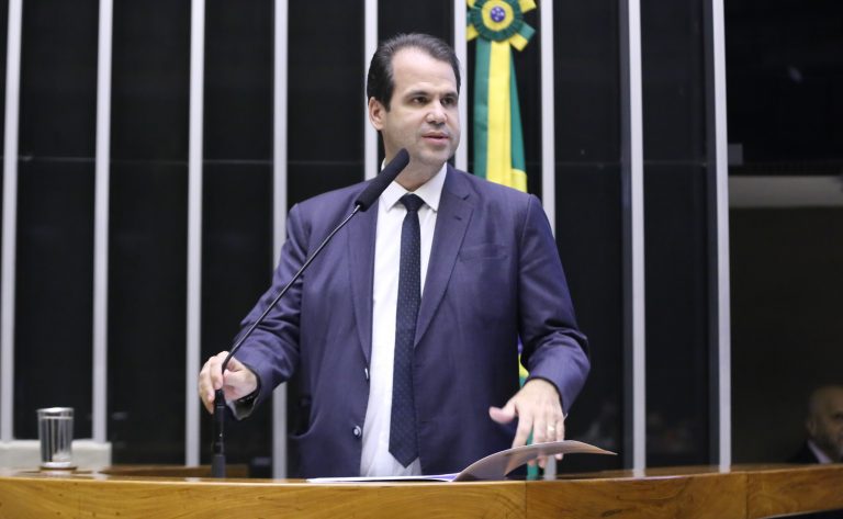 Homenagem aos 120 anos da prestação de serviços da Light ao RJ. Dep. Aureo Ribeiro (SOLIDARIEDADE-RJ)