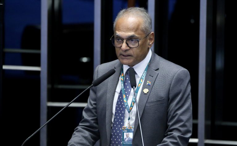 1ª Sessão de Trabalho Aliança Interparlamentar do BRICS para a Saúde Global. Vice-presidente do Conselho Nacional de Províncias, Mr Poobalan Govender