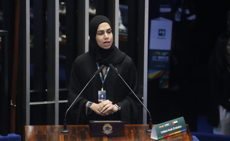 4ª Sessão de Trabalho Inteligência Artificial Responsável e Inclusiva. Membro do Parlamento dos Emirados Árabes Unidos, Senhora Sara Falaknaz
