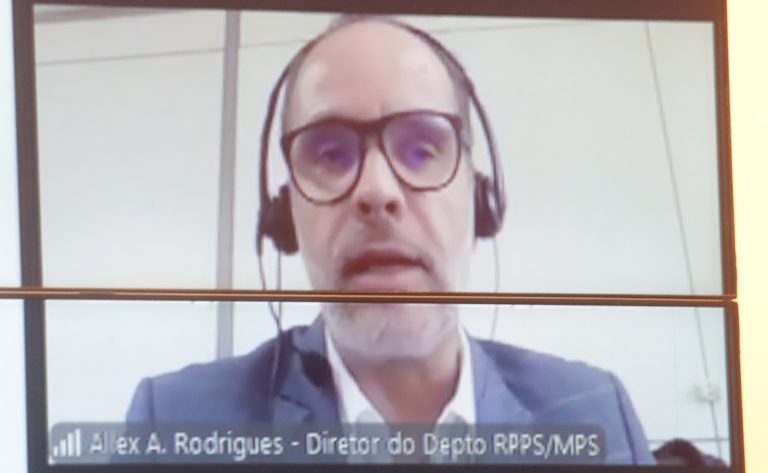 Allex Rodrigues participa da reunião por videoconferência