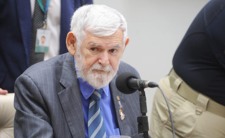 Audiência Pública - Dia internacional de conscientização sobre o autismo. Dep. Luiz Couto (PT - PB)