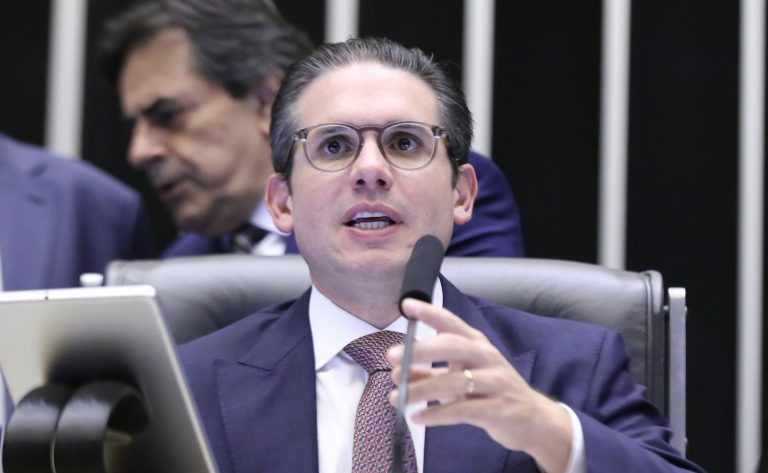 Discussão e Votação de Propostas Legislativas. Presidente da Câmara dos Deputados, Hugo Motta (REPUBLICANOS - PB)