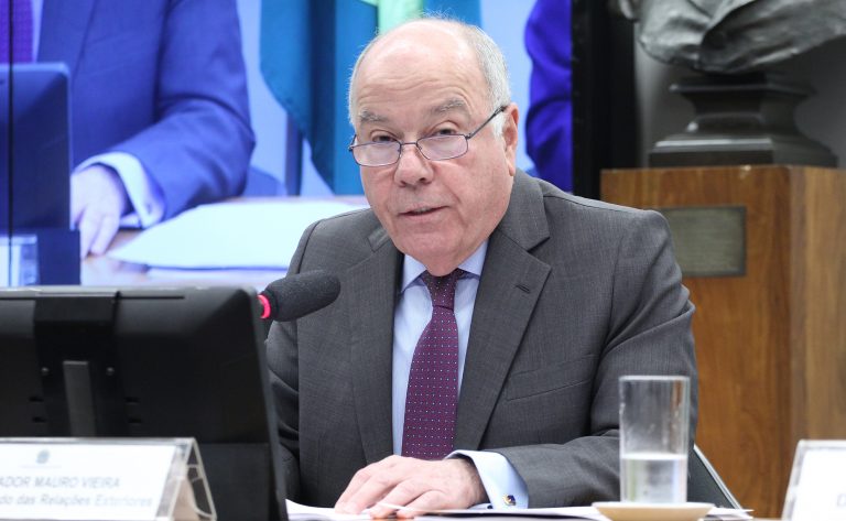 Reunião de Comparecimento de Ministro. Ministro das Relações Exteriores, embaixador Mauro Luiz Iecker Vieira