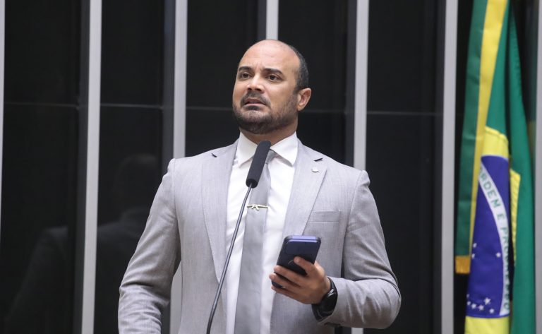 Deputado Capitão Alden (PL-BA) fala no Plenário na Câmara dos Deputados