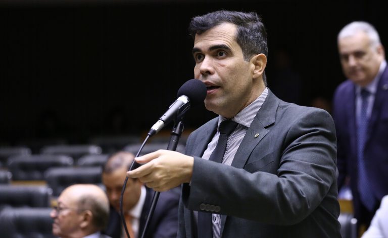Discussão e Votação de Propostas Legislativas. Dep. Ricardo Ayres (REPUBLICANOS - TO)
