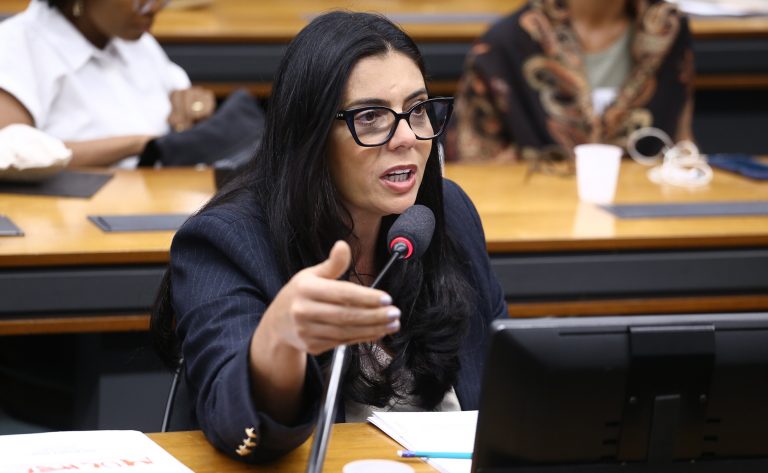 Audiência Pública e Deliberação - Tribuna das Mulheres: Julho das Pretas rumo à Marcha das Mulheres Negras 2025. Dep. Delegada Ione (AVANTE-MG)