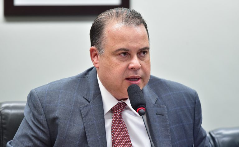 Audiência Pública - Planos, metas e estratégias do MCOM para o biênio 2025/2026 e sobre participação de representantes estrangeiros nas discussões sobre a regulamentação das redes sociais no Brasil. Dep. Julio Cesar Ribeiro (REPUBLICANOS - DF)
