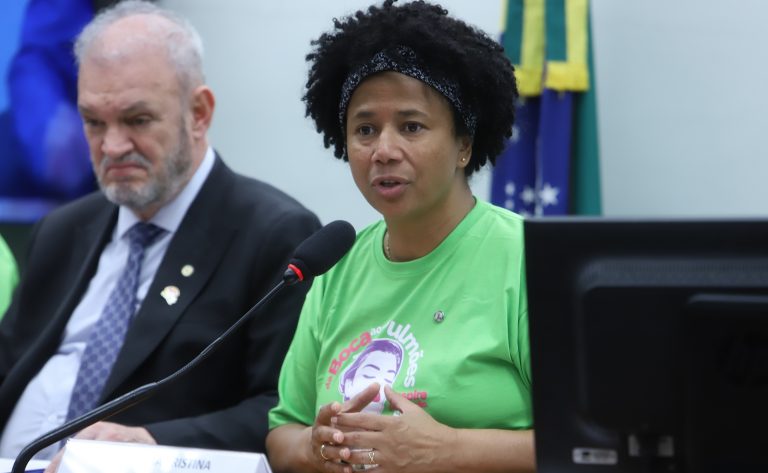 Seminário - Da boca ao pulmão: câncer de cabeça e pescoço. Dep. Silvia Cristina (PP - RO)