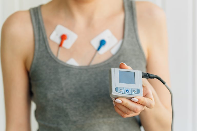 Saúde - geral - exame cardíaco - coração - mulher faz exame cardíaco