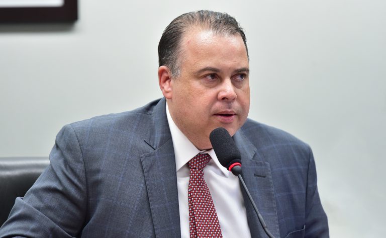 Audiência Pública - Planos, metas e estratégias do MCOM para o biênio 2025/2026 e sobre participação de representantes estrangeiros nas discussões sobre a regulamentação das redes sociais no Brasil. Dep. Julio Cesar Ribeiro (REPUBLICANOS - DF)