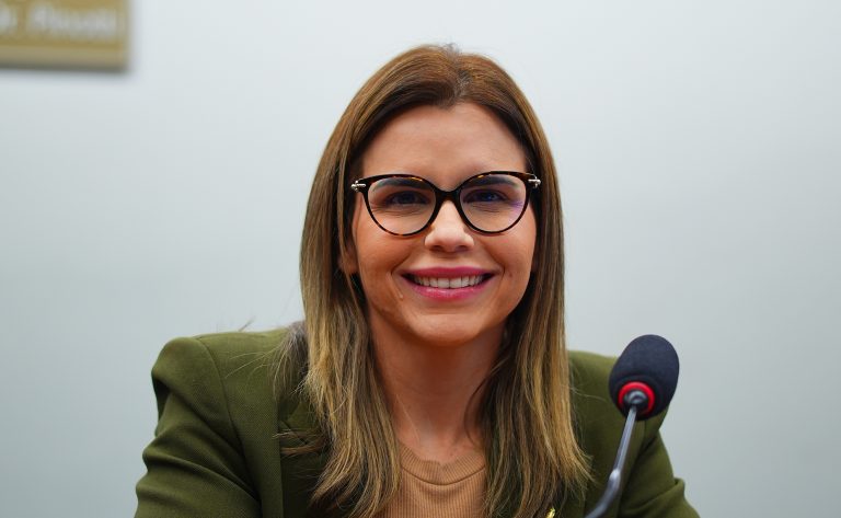 Audiência Pública – Debate e esclarecimento sobre o défict da PREVI. Dep. Clarissa Tércio (PP - PE)