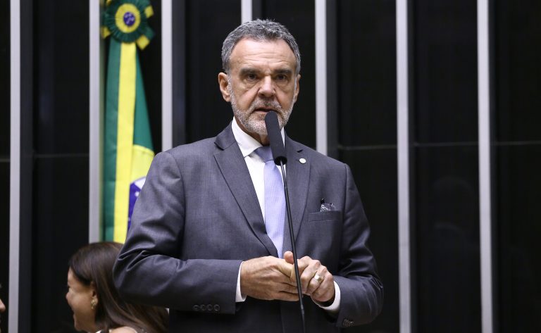 Discussão e votação de propostas legislativas. Dep. Daniel Almeida (PCDOB-BA)