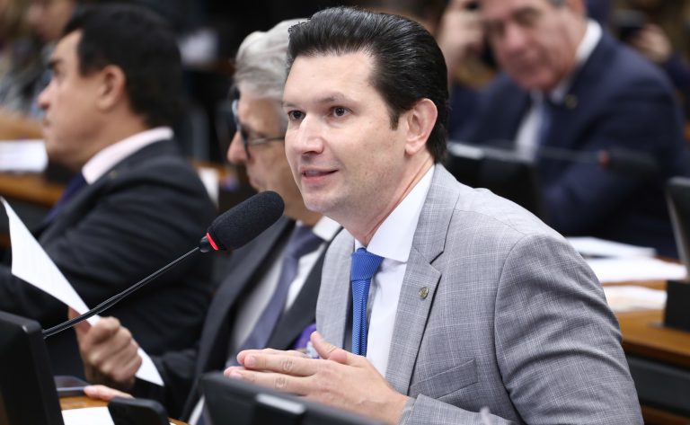 Discussão e votação do parecer do relator. Dep. Gilson Marques (NOVO - SC)
