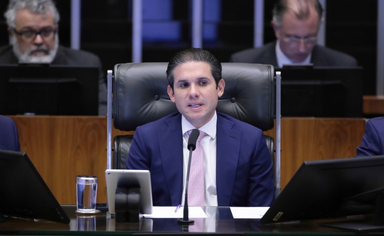 Discussão e Votação de Propostas Legislativas. Presidente da Câmara dos Deputados, Hugo Motta (REPUBLICANOS - PB)