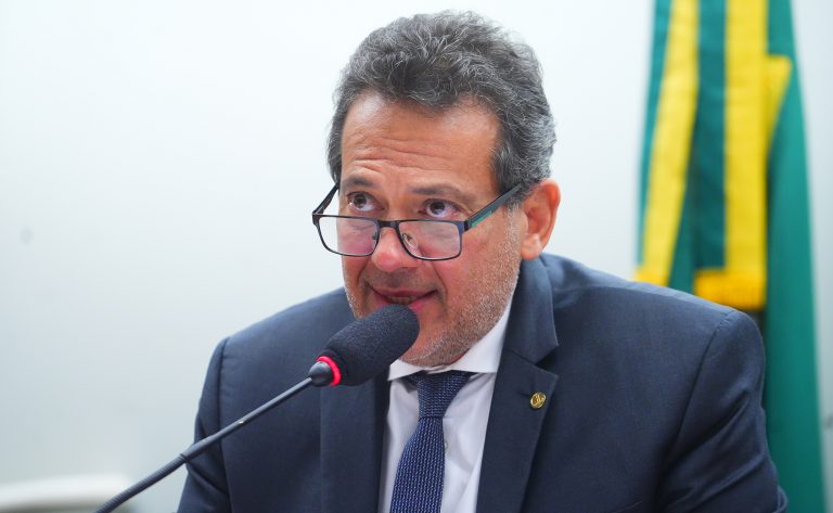 Audiência Pública - Política federal de isenção fiscal, subsídios, benefícios e renúncias tributárias. Dep. Ricardo Abrão (UNIÃO - RJ)