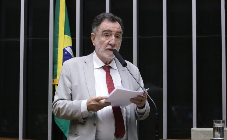 Discussão e votação de propostas legislativas. Dep. Patrus Ananias (PT - MG)