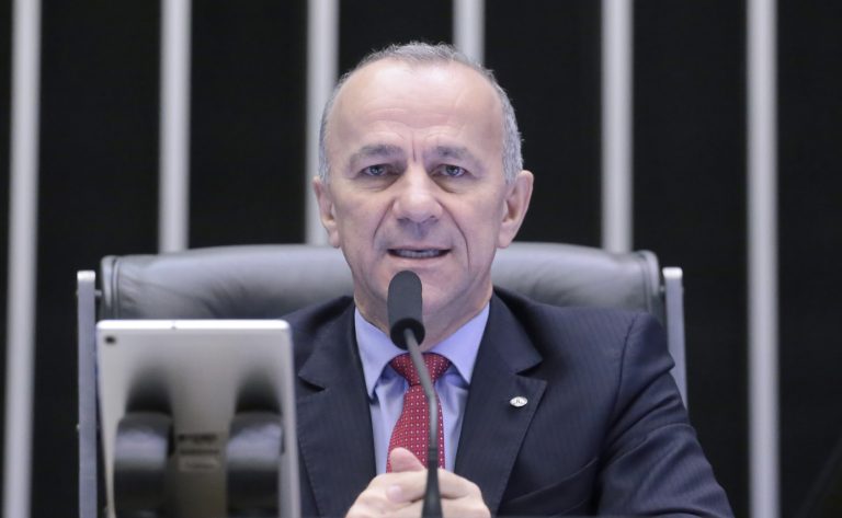 Discussão e votação de propostas. Dep. Helder Salomão (PT - ES)