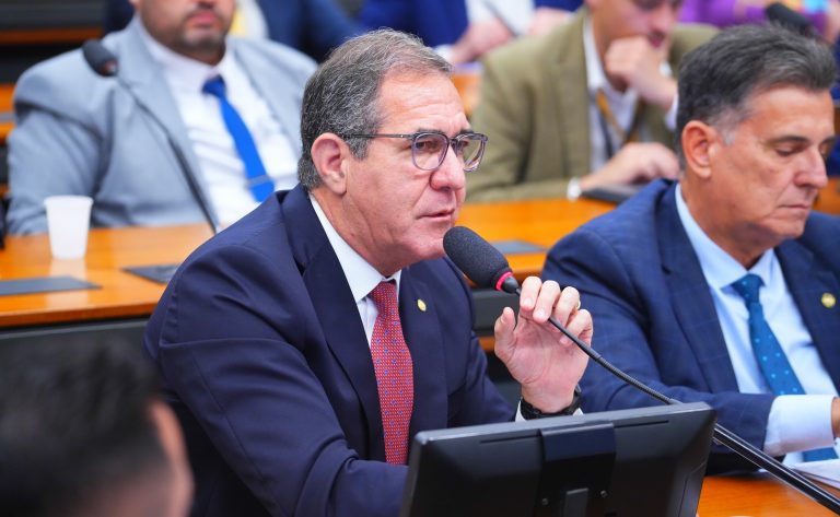 Audiência Pública - Fim da obrigatoriedade de cursar autoescola para tirar CNH. Dep. Luiz Gastão (PSD-CE)