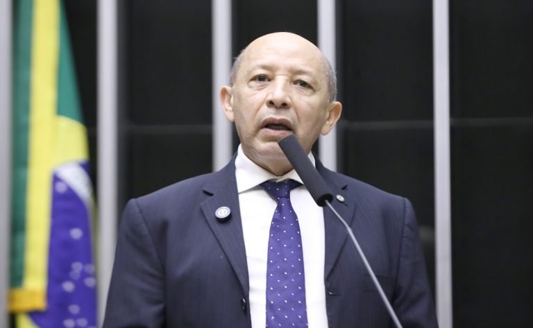 Discussão e Votação de Propostas Legislativas. Dep. Alfredinho (PT - SP)