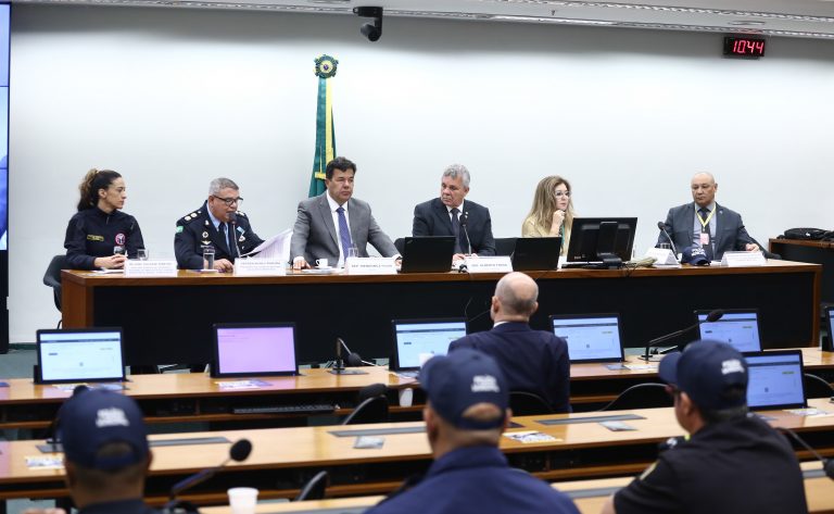 Audiência pública da comissão especial que analisa a PEC da Segurança Pública (PEC 18/25)