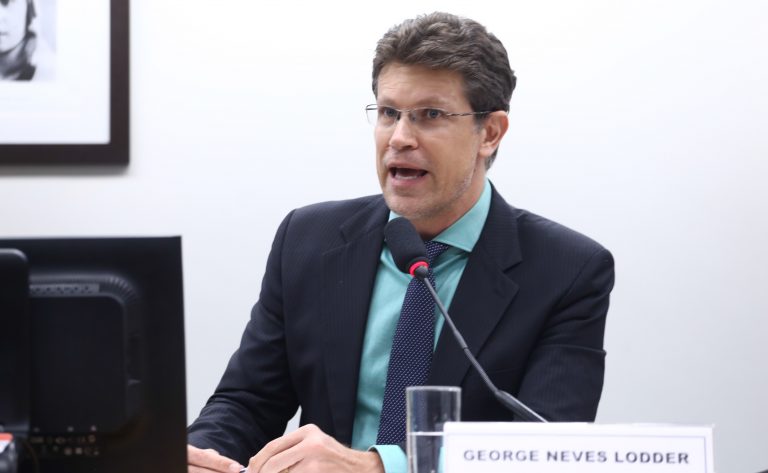 diência Pública - Reforma da Legislação Penal, Processual Penal e repressão aos crimes cibernéticos contra crianças e adolescentes. Procurador da República no Distrito Federal e membro do Grupo de Atuação Especial no Combate aos Crimes Cibernéticos e aos Crimes praticados mediante o uso de Tecnologias de Informação GACCTI, George Neves Lodder.