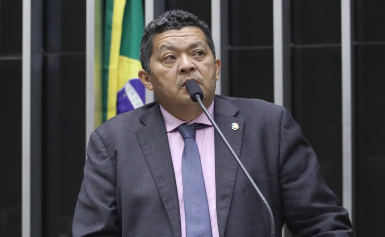 Homenagem aos 44 Anos de Fundação do Partido dos Trabalhadores (PT). Senador, Beto Faro