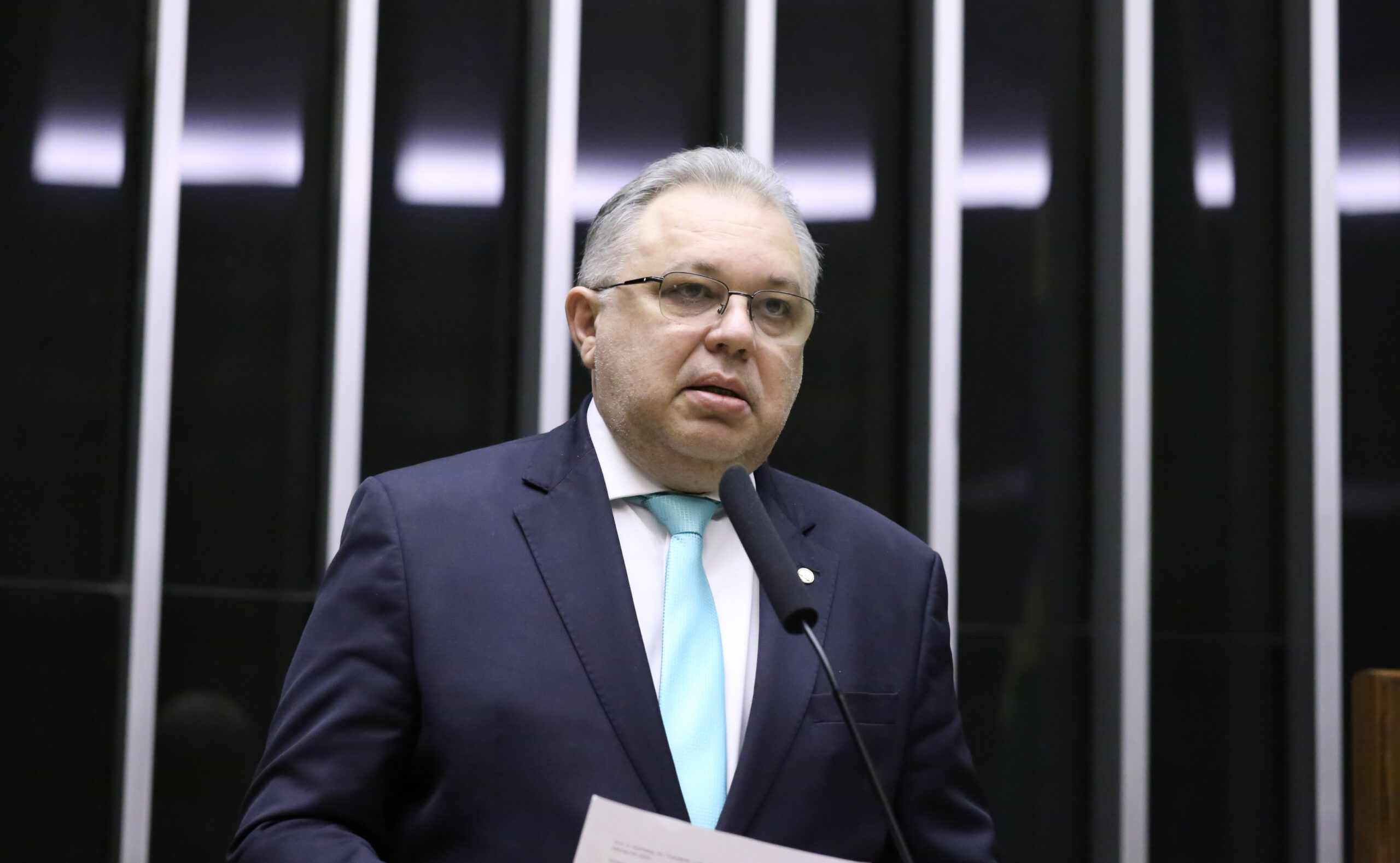 Discussão e votação de propostas legislativas. Dep. Florentino Neto (PT - PI) Plenário - Sessão Deliberativa