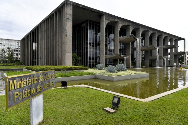 Brasília - monumentos e prédios públicos - Palácio da Justiça Ministério da Justiça esplanada dos ministérios