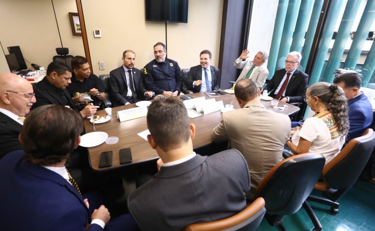 Reunião Institucional sobre temas centrais da segurança pública.
