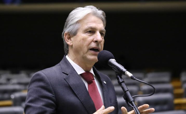 Deputado Tadeu Veneri (PT-PR) fala no Plenário da Câmara dos Deputados