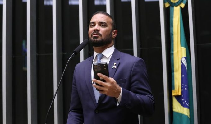Deputado Capitão Alden (PL-BA) fala no Plenário na Câmara dos Deputados